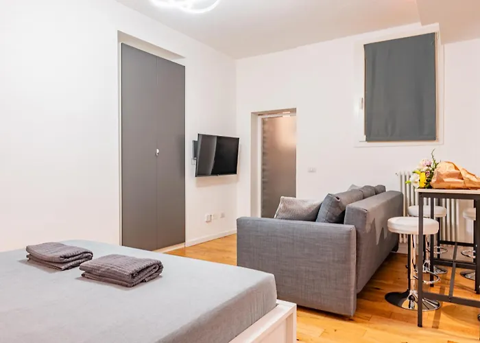 Apartament Exclusive Led House Garibaldi Fs